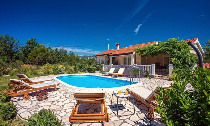 Kucice Villa | VILLA ANA - Villa de 3 chambres avec piscine privée et environnement naturel préservé