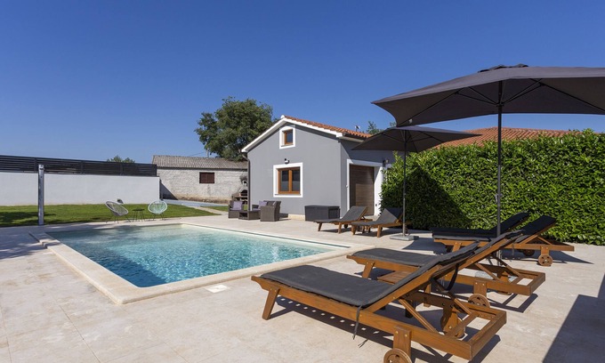 Bicici Villa | Villa Anavi avec piscine privée et grand jardin pour 8 personnes en Istrie, Croatie