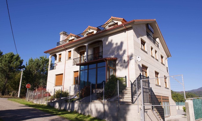 Mondariz Maison | VILLA ANDURIÑA, exclusive house with heated pool