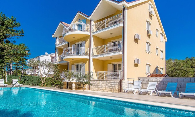 Jadranovo Appartement | Villa Anna by Interhome