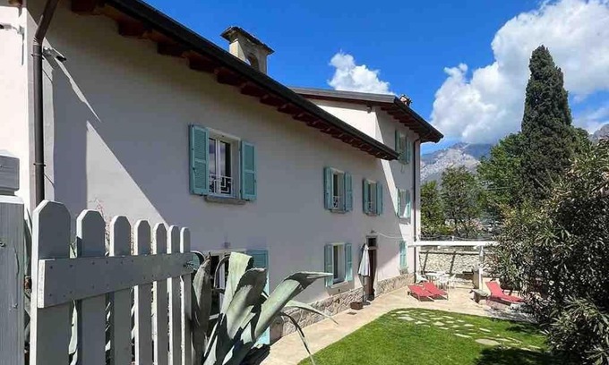 Oliveto Lario Villa | Villa Anna Onno Lake Como