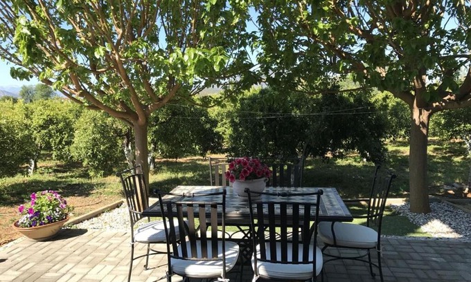 Drepano Villa | Villa apartment with private garden near the beach
