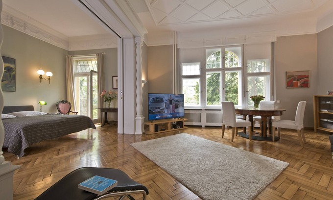 Wannsee Appartement | APPARTEMENT VILLA avec terrasse - WANNSEE - CALME - 2 personnes + enfant (s)