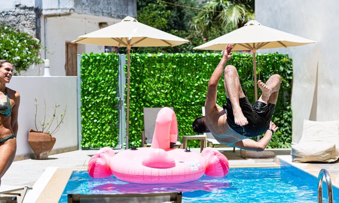 Kare Villa | Villa Aprinia