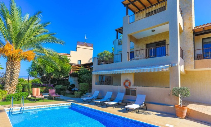 Latsi Villa | Villa Arbanassi in Latchi