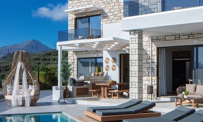 Kissamos Villa | Brand new villa Argyrie, sea view, heated pool.