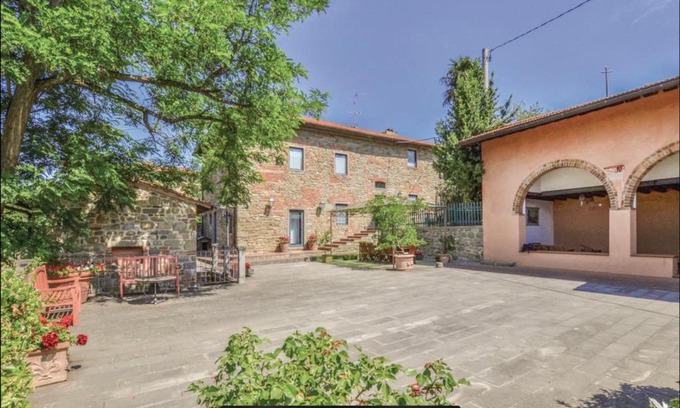 San Donato in Fronzano Villa | Villa Ari, la tua villa in Toscana