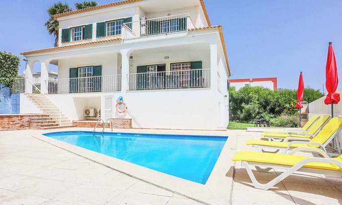 Monte Raposo Villa | Villa Ash - Quatre Chambres Villa, Couchages 8