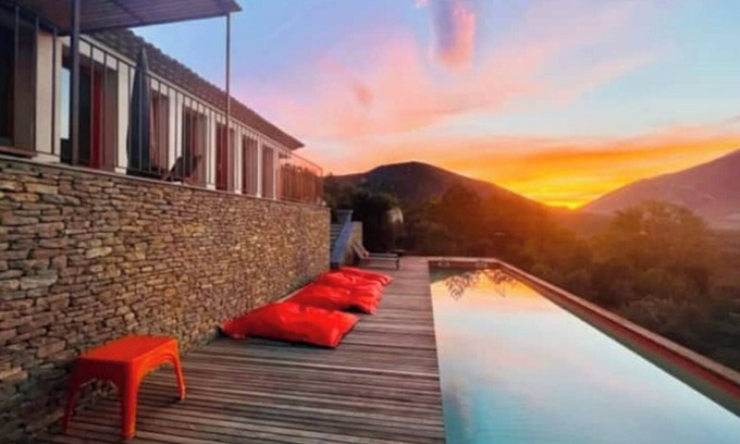 Mollans-sur-Ouveze Villa | VILLA ASTERISK design luxe face au Ventoux