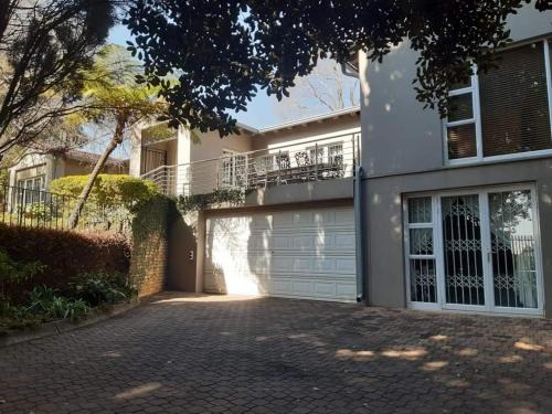 Waterkloof Appartement | Villa at 185 Milner Street