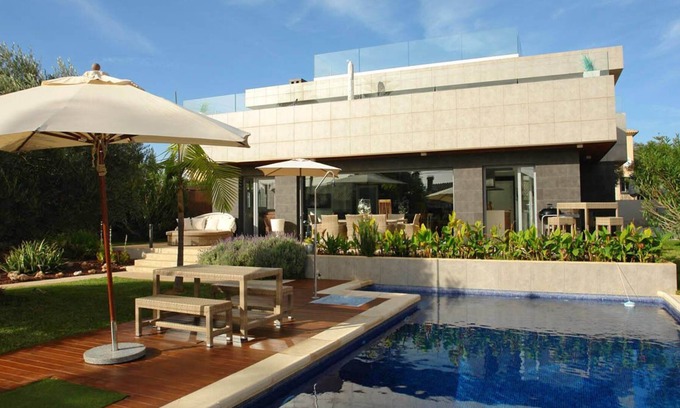 Badia Gran Maison | Villa Bahia Grande in Bahía Grande