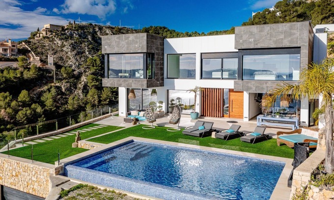 Aduanas Maison | Villa Bali Infinity by Interhome