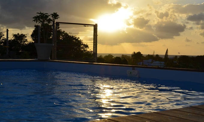 Saint-Francois Villa | Villa "Balisier" T2 magnifique vue mer avec piscine indépendante-charme-intimité