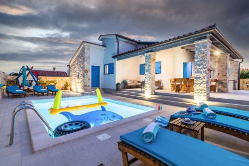 Jursici Maison | Villa Batana, a warm, private and pet friendly villa