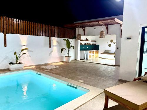 Aghir Villa | Villa Benbienn piscine iptv Billard américain wifi illimité très bon emplacement