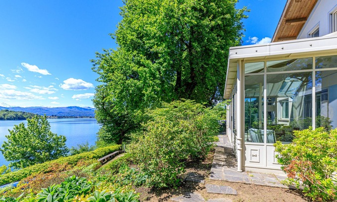 Comabbio Villa | Villa Berenice Au Bord Du Lac, Comabbio, Italy