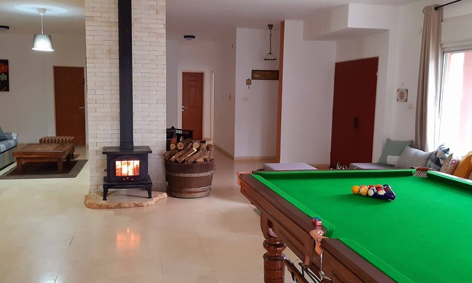 Shomera Villa | Villa Birkata- Beutiful 5 BD Maison de campagne, conviviale et familiale, piscine privée.