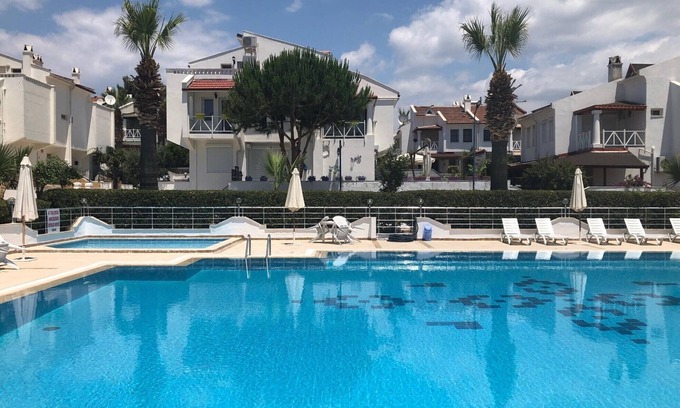 Kadnlar Denizi Mahallesi Maison | Villa Blue By The Pool , Near the Sea