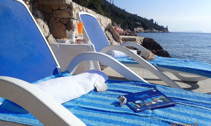 Slano Appartement | Villa BONADEA - moderne appartement de deux chambres au bord de mer, escapade parfaite