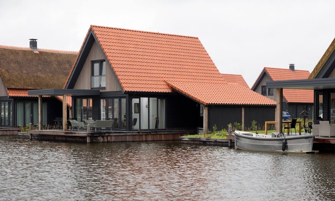 Ossenzijl Villa | Villa moderne avec deux sdb, dans un parc de vacances près des lacs frisons