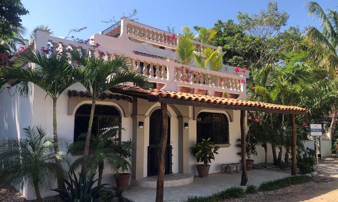 Potrero Maison | Villa Corina 5 Bedroom Ocean View Home