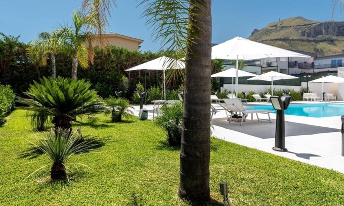 Torre Colonna-sperone Appartement | VILLA CAROLA GROUND FLOOR