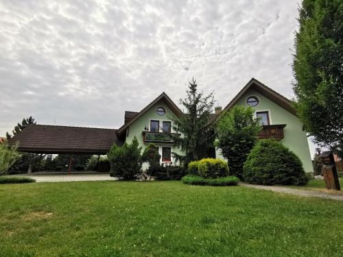 Nova Lesna Appartement | Villa Capri