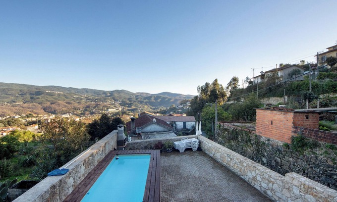 Pessegueiro do Vouga Villa | Villa 'Casa De Campo Com Vista A Montanha' avec vue sur montagne et climatisation