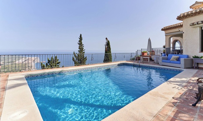 Salobrena Villa | Villa 'Casa Milo' avec vue sur la mer, Wi-Fi et climatisation