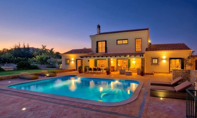 Fialho Villa | Villa 'Casa Canasta' avec vue sur les montagnes, piscine et climatisation