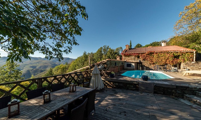 Montferrer Villa | Villa "Casablanca" avec vue sur les montagnes, piscine privée et Wi-Fi