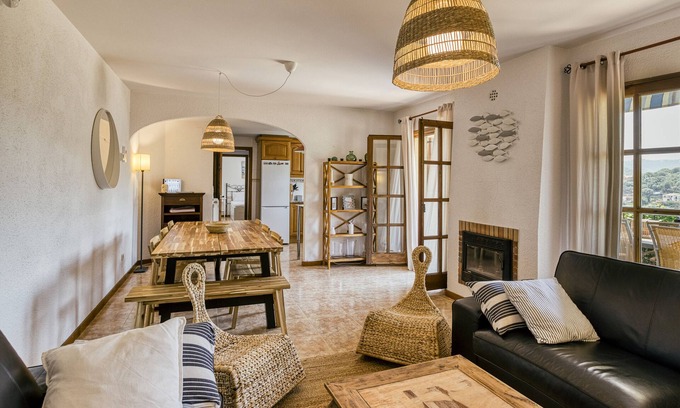 Calonge Villa | Villa "Castell Mirto" avec piscine privée, terrasses et Wi-Fi