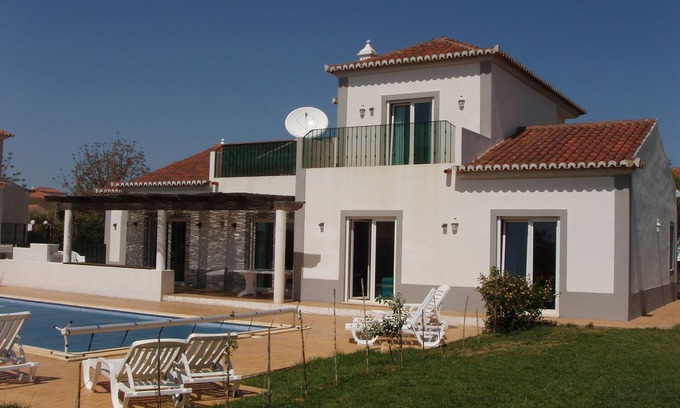 Olhao Villa | Villa Castelos, 117 Cerro Azul, Quelfes, Olhao, Algarve de l'Est