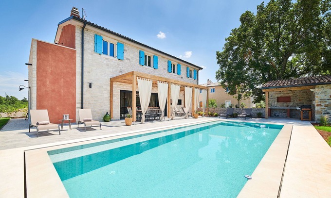 Vardica Villa | Villa de charme avec piscine