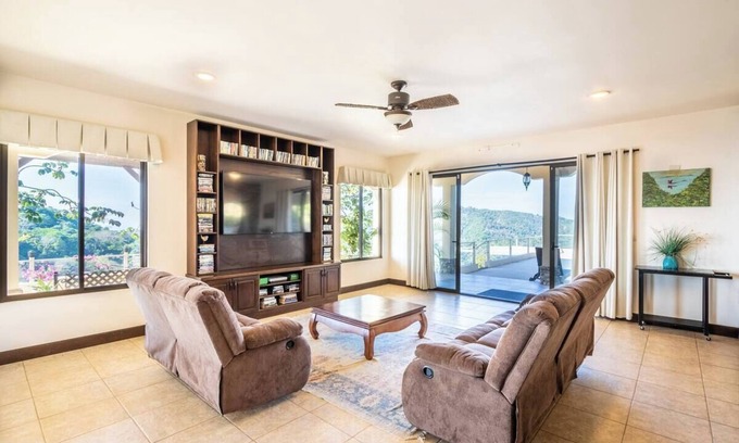 Jaco Maison | Villa Cielo by Jacó luxury home with pool