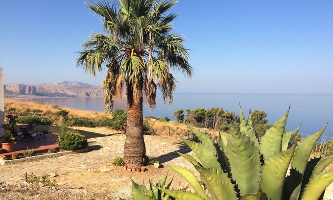 Macari Villa | Villa Ciusca - villa avec jardin près de San Vito Lo Capo