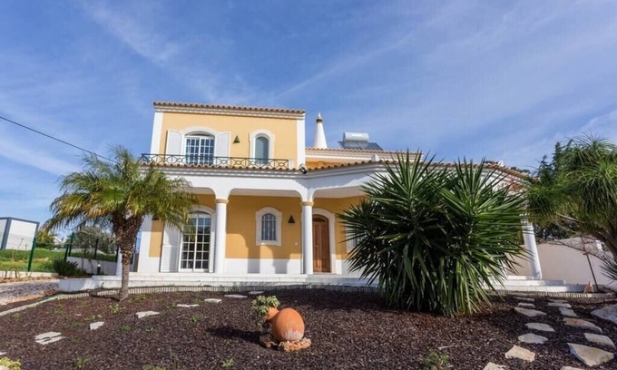 Pechao Maison | Villa Coelho by Pechão, 3chambres avec Wi-Fi et barbecue