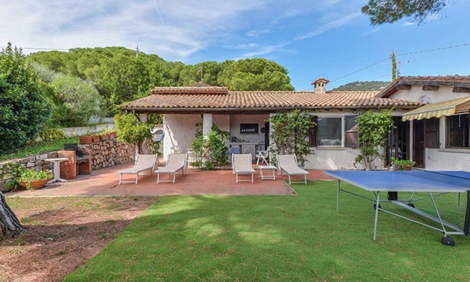 Vigne Giunche Villa | Villa 'Colombaia' with Private Garden and Wi-Fi