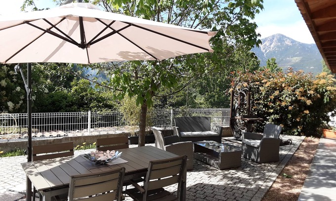 Eccica-Suarella Maison | Villa comtemporaine de standing pour amoureux......... de la nature