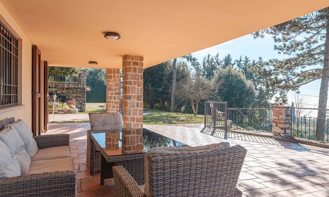 San Mariano Villa | Villa 'Con Piscina' avec vue sur le lac, jardin privé et Wi-Fi