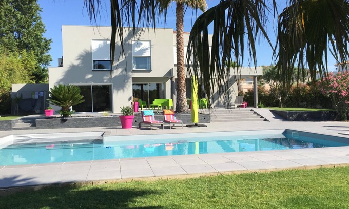 Massilia Villa | VILLA CONTEMPORAINE piscine privée Résidence de tourisme 5 *proche des plages