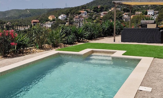 Canyelles Appartement | Villa Contenta Canyelles, on top of the hill, sea view. Petfriendly!