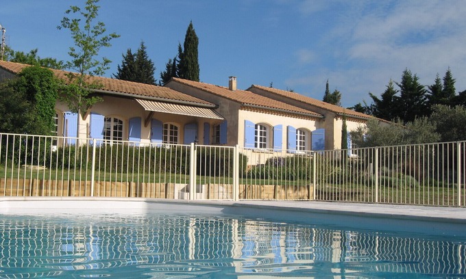 Serignan-du-Comtat Maison | Villa provençale, campagne, calme, spacieuse (8 personnes), piscine sécurisée.