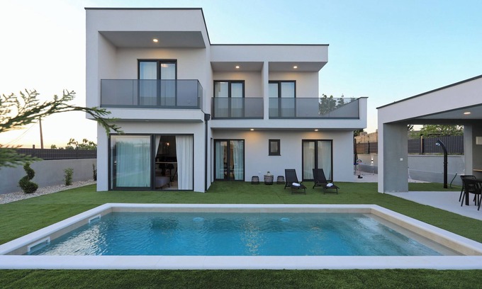 Poljica Villa | Villa Cvit Mediterana with heated pool