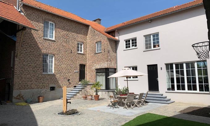 Heers Villa | Villa Daelhoeve with Pool & Sauna & Hottub