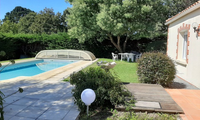 Les Moutiers-en-Retz Villa | Villa de caractère-piscine entre mer et bourg Les Moutiers en Retz -Côte Jade