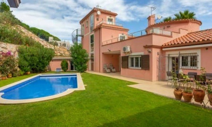 Sa Riera Villa | Villa de Luxe à Begur avec vue sur la mer, Wi-Fi et climatisation