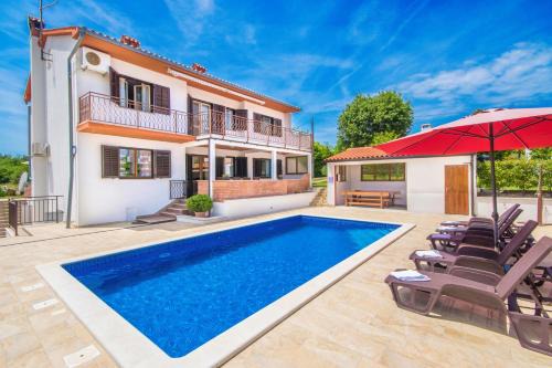 Vinez Maison | Villa Dean, a charming and pet-friendly Villa close to the beach