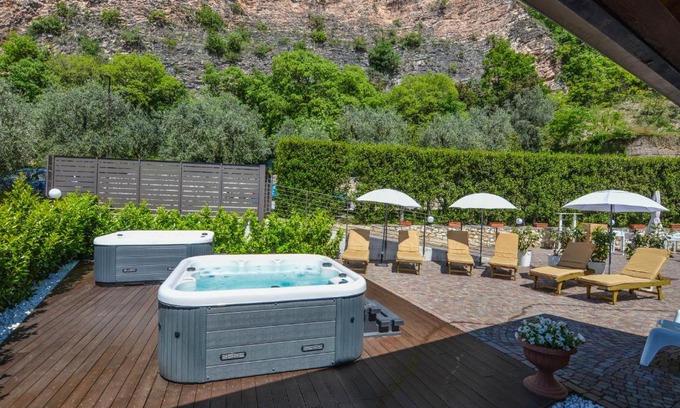 Nago-Torbole Lit Et Petit-Déjeuner | Villa degli Olivi Relais