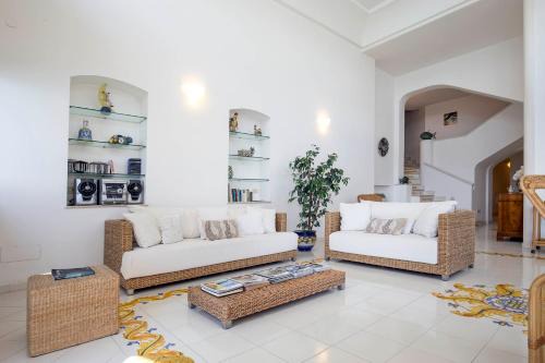 Erchie Maison | Villa dei Limoni con terrazza e discesa a mare